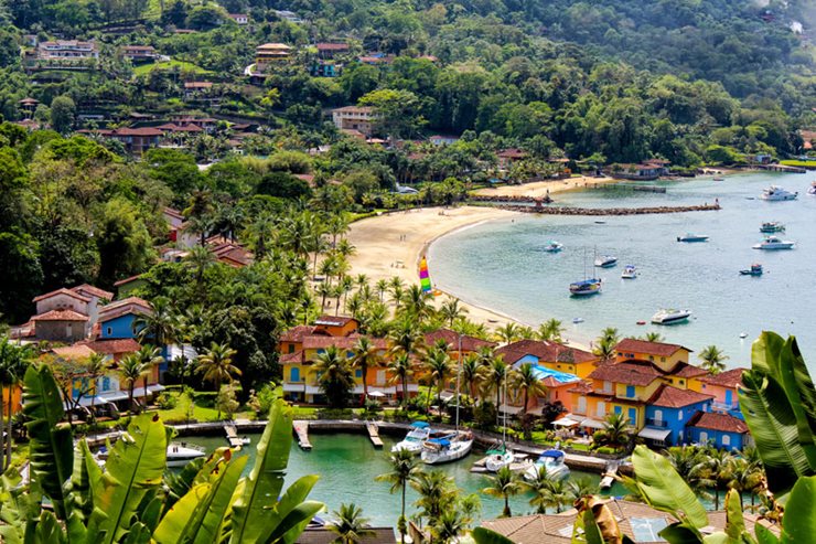 hermoso puerto deportivo en Brasil